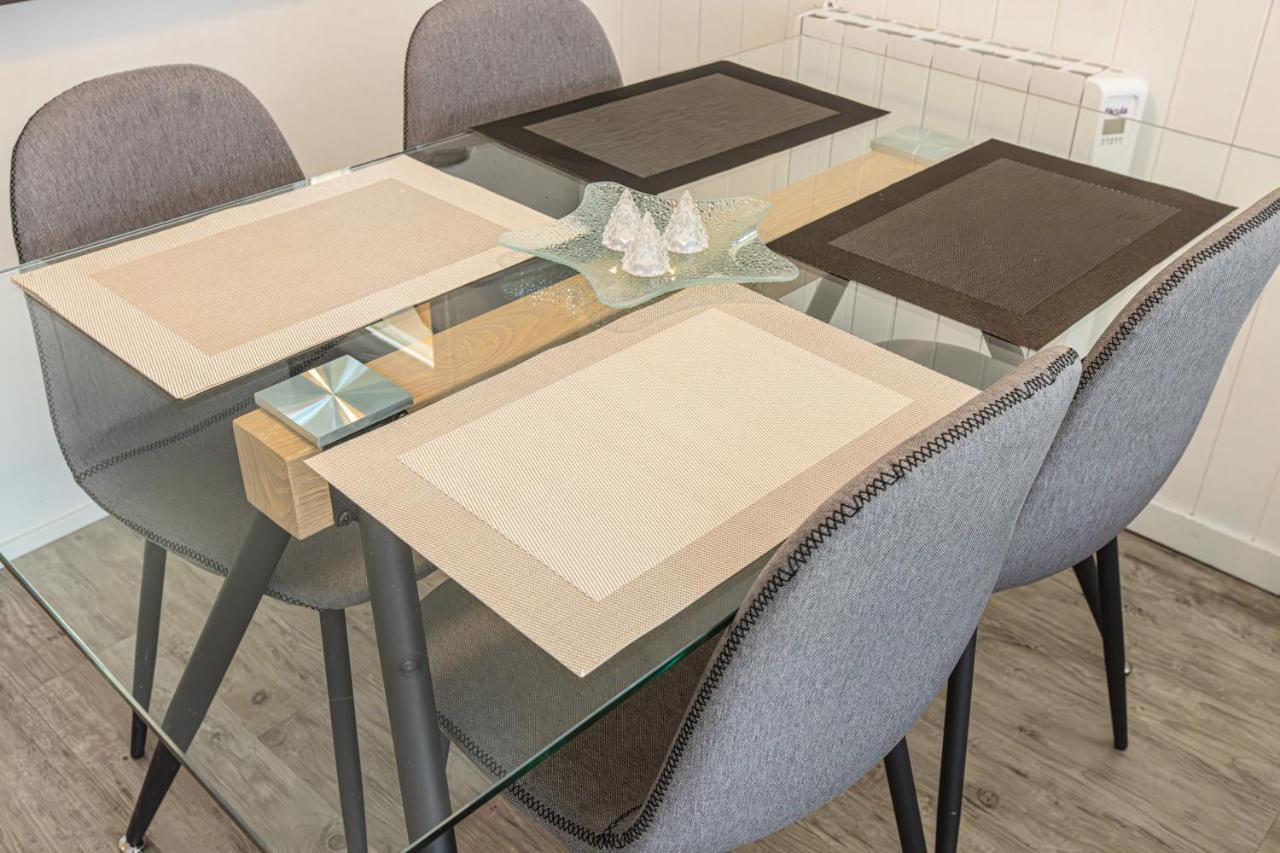 Holidays, Tripp, 1 Dormitorio, 4 Personas, Terraza 塞拉内华达 外观 照片