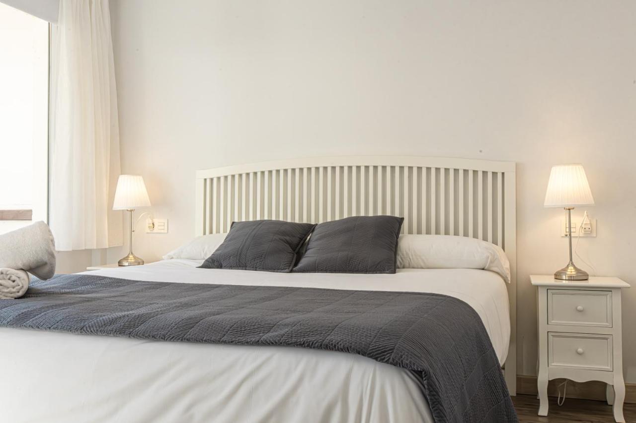 Holidays, Tripp, 1 Dormitorio, 4 Personas, Terraza 塞拉内华达 外观 照片